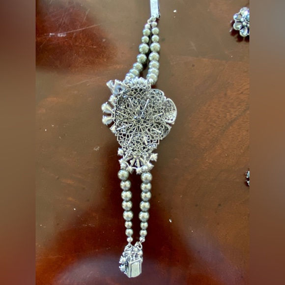 Miriam Haskell Set Gray Pearl,Silver Tone Metal-Bracelet,Earrings,Necklace - Picture 4 of 7